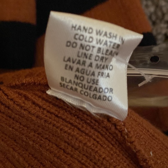 Cardigan - Picture 6 of 6